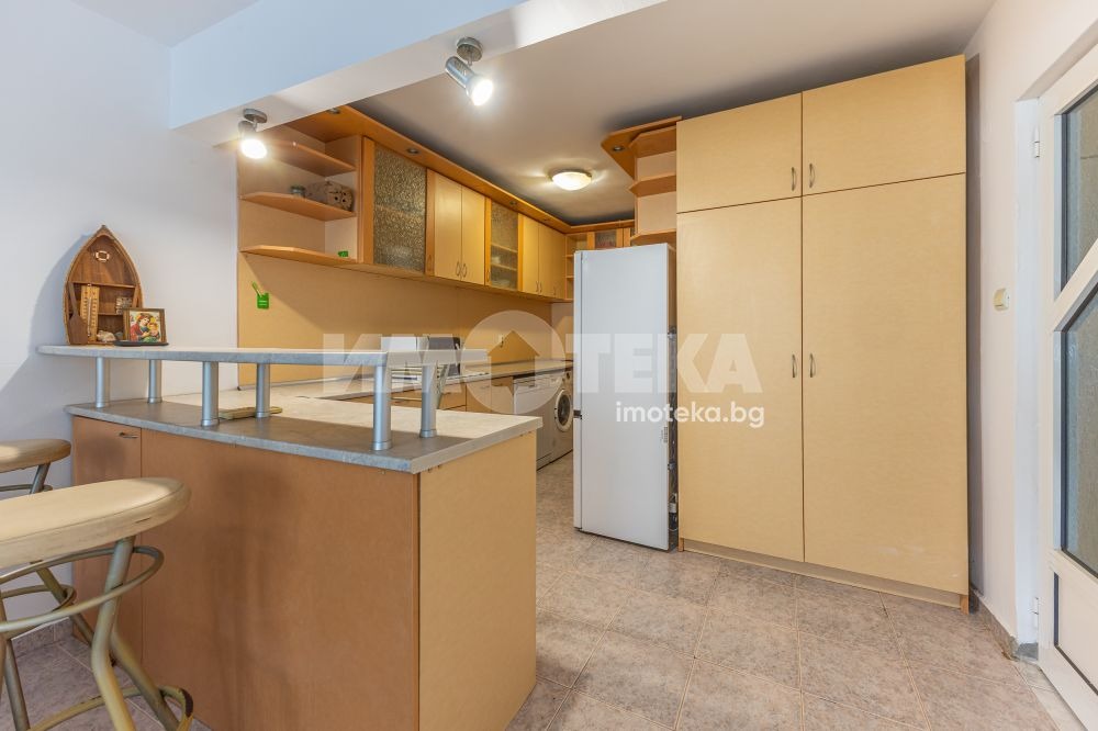 Продава 3-СТАЕН, гр. Варна, Окръжна болница-Генерали, снимка 9 - Апартаменти - 56030671