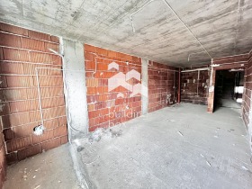 1 chambre Hristo Smirnenski, Plovdiv