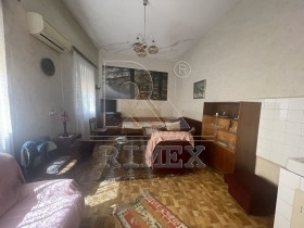 Haus Perushtiza, region Plowdiw