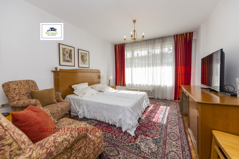 Продава 4-СТАЕН, гр. София, Център, снимка 2 - Апартаменти - 53338192