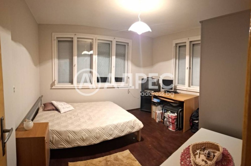 Продава ЕТАЖ ОТ КЪЩА, гр. Севлиево, област Габрово