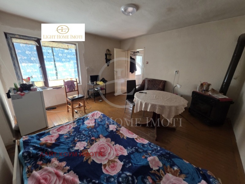 Продава КЪЩА, град Пловдив, Христо Смирненски • 188999 € • 77678400 — Holmes.bg
