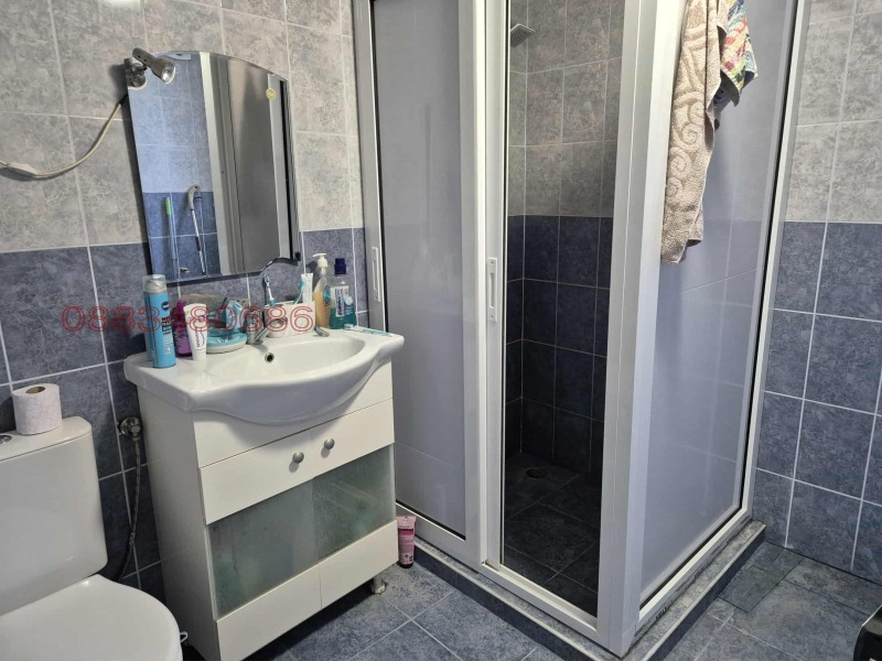 Продава КЪЩА, гр. Добрич, Център, снимка 6 - Къщи - 52783702