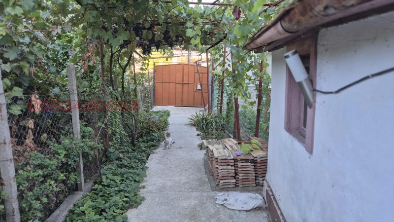 Продава КЪЩА, гр. Добрич, Център, снимка 8 - Къщи - 52783702