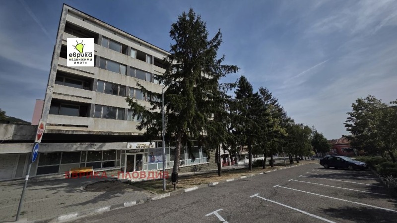 Продава ХОТЕЛ, гр. Твърдица, област Сливен, снимка 2 - Хотели - 52131823