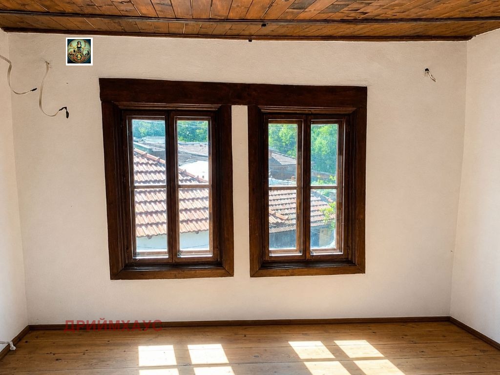 Продава КЪЩА, гр. Ловеч, Вароша, снимка 5 - Къщи - 55754296