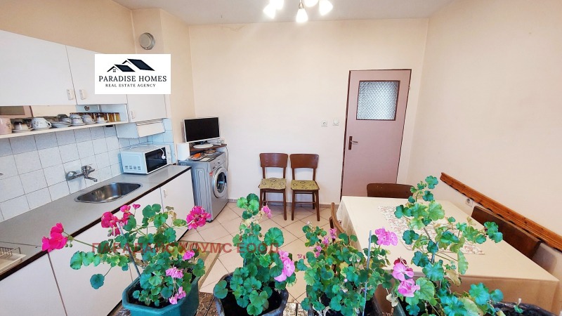 Продава 3-СТАЕН, гр. София, Връбница 1, снимка 2 - Апартаменти - 52551136