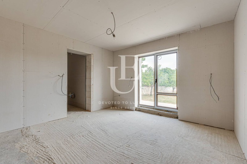 Te koop  Huis regio Sofia , Lesnovo , 355 m² | 52118931 - afbeelding [9]