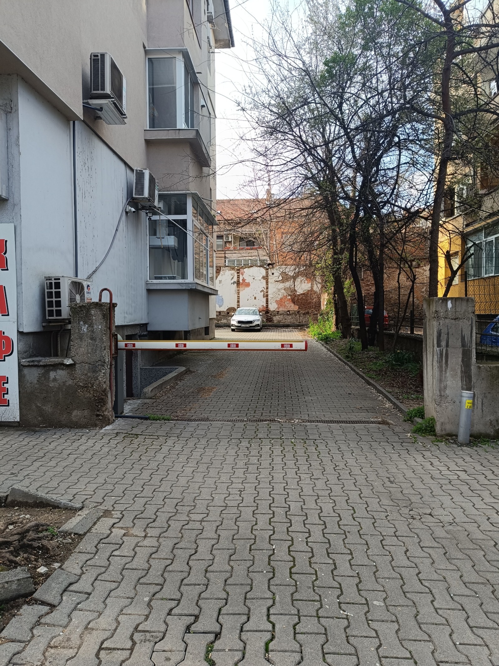 Продава ГАРАЖ, ПАРКОМЯСТО, гр. Стара Загора, Център