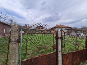 Продажба на имоти в с. Черна гора, област Перник - изображение 2 