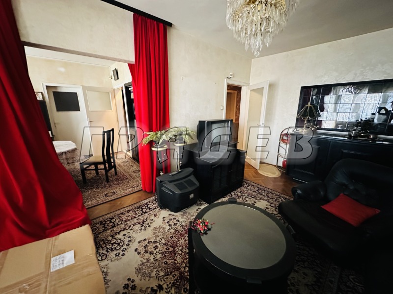 Продава  3-стаен град Русе , Хъшове , 107 кв.м | 45779957 - изображение [2]