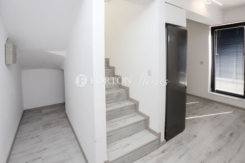 Продава 4-СТАЕН, гр. София, Център, снимка 10 - Апартаменти - 52627827