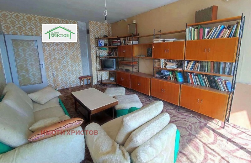 Продава 2-СТАЕН в град Шумен, Боян Българанов 1 - 62 кв.м / 81 000 € » 158 422.23 лв., ИМОТИ ХРИСТОВ