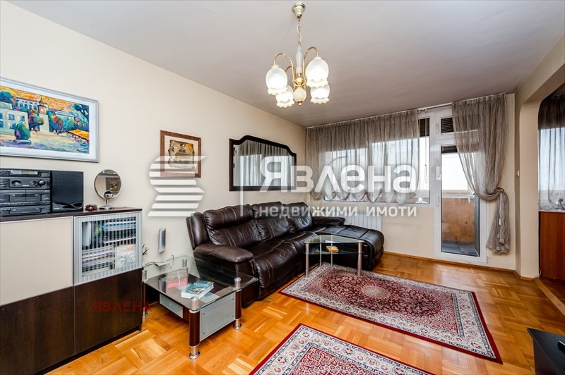 Продава  3-стаен град София , Младост 4 , 100 кв.м | 72589995