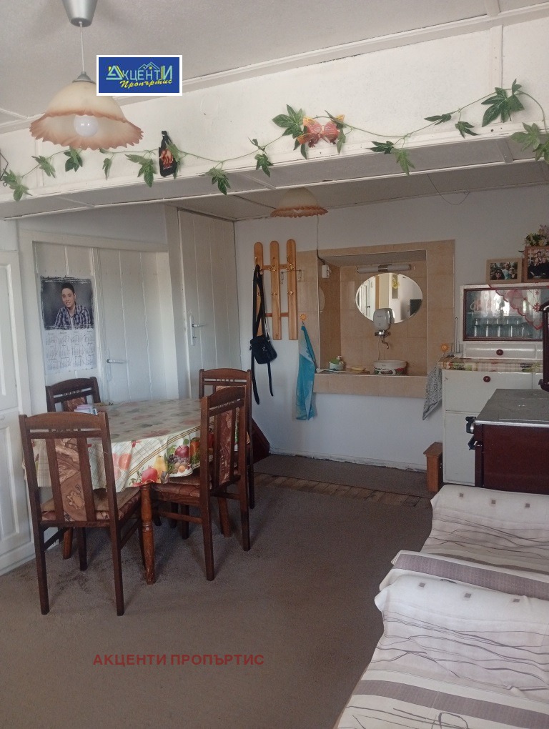 Продава КЪЩА, с. Дъскот, област Велико Търново, снимка 13 - Къщи - 54957064