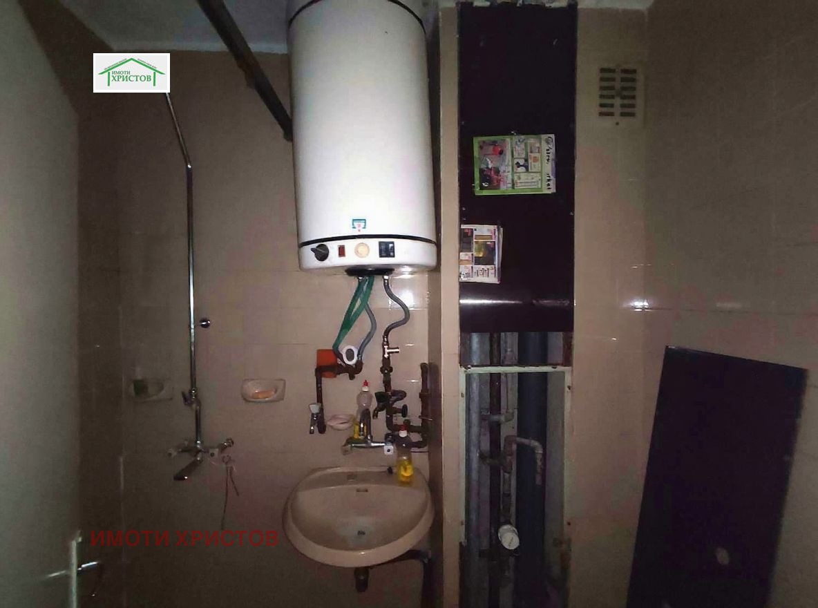 Продава 2-СТАЕН, гр. Шумен, Боян Българанов 1, снимка 6 - Апартаменти - 54034520