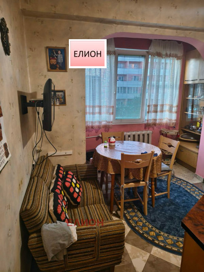 Продава 2-СТАЕН, гр. Перник, Димова махала, снимка 2 - Апартаменти - 55850847