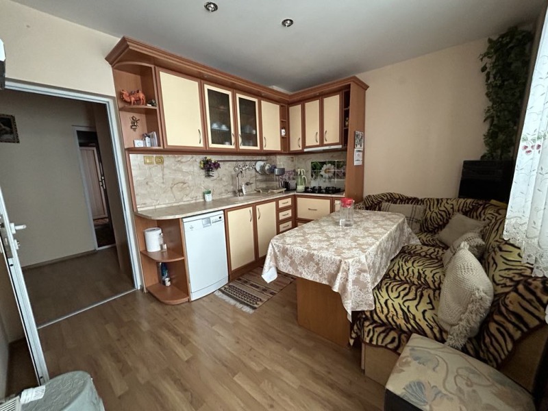 Na sprzedaż  3+ sypialni Szumen , Centar , 120 mkw | 61077717 - obraz [3]