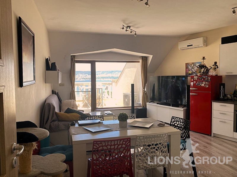 Eladó  Bérlakás Varna , Asparuhovo , 209 négyzetméter | 97050802 - kép [2]