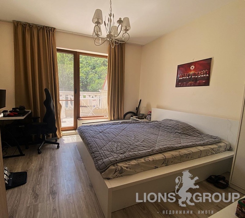 Eladó  Bérlakás Varna , Asparuhovo , 209 négyzetméter | 97050802 - kép [8]