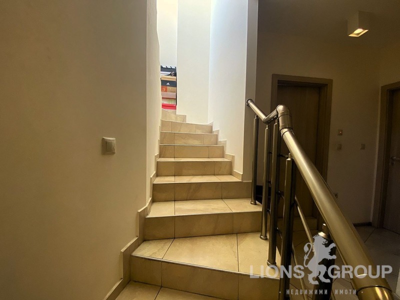 Eladó  Bérlakás Varna , Asparuhovo , 209 négyzetméter | 97050802 - kép [11]