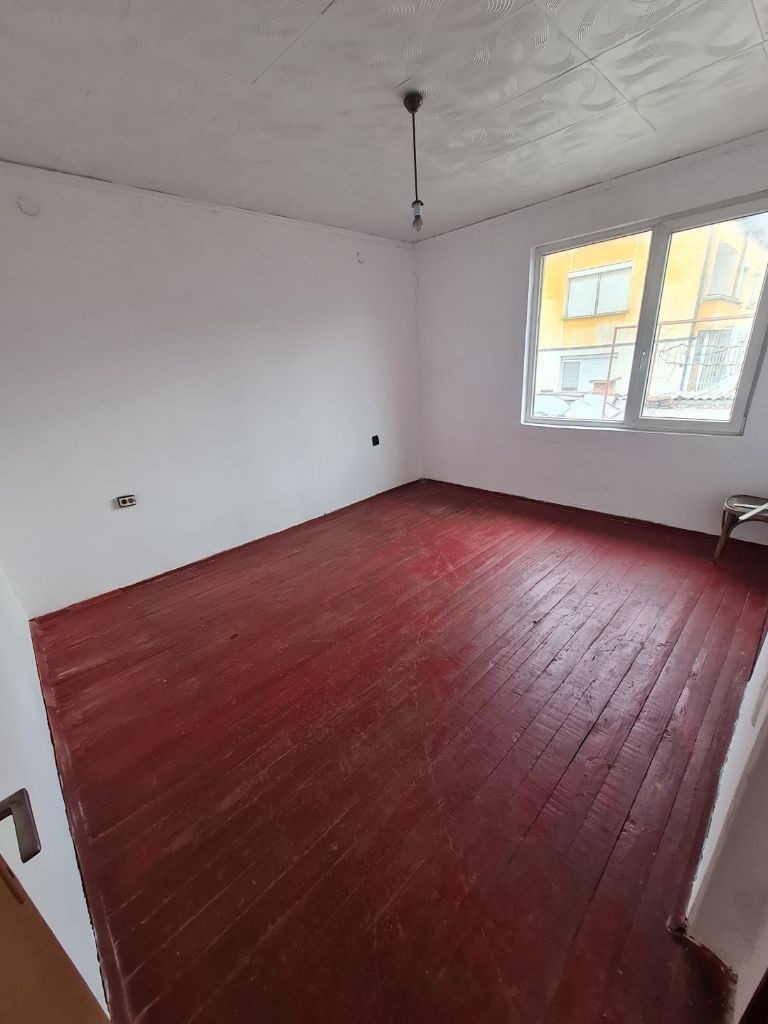 Продава ЕТАЖ ОТ КЪЩА, гр. Кюстендил, Център, снимка 5 - Етаж от къща - 53197734