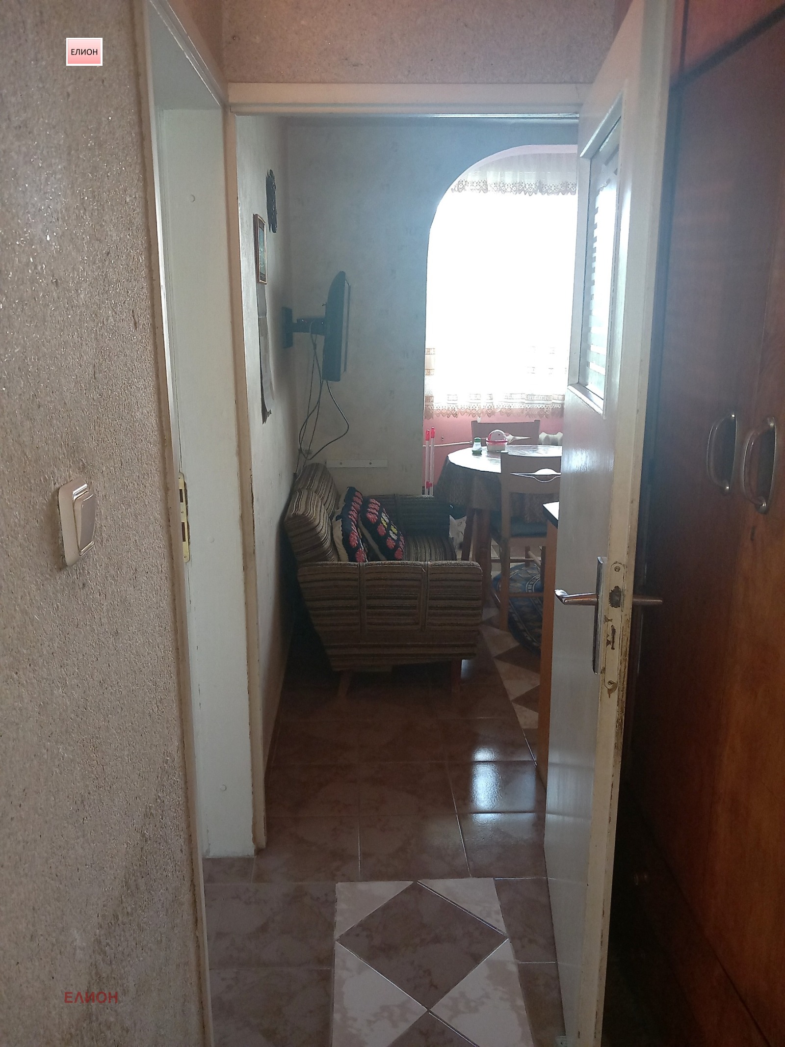 Продава 2-СТАЕН, гр. Перник, Димова махала, снимка 3 - Апартаменти - 55850847