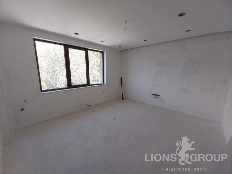 Продава КЪЩА, гр. Варна, м-т Кочмар, снимка 3 - Къщи - 52162971