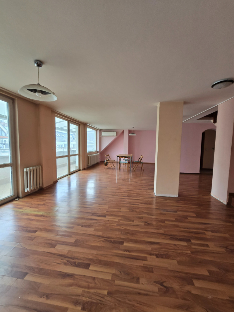 Продава МЕЗОНЕТ в град София, Белите брези - 200 кв.м / 540 000 € » 1 056 148.20 лв., МЕТЕКС