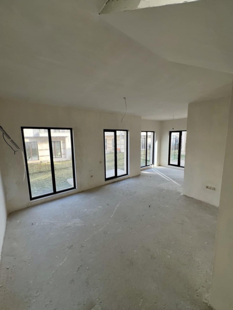 Продава КЪЩА в град Бургас, Сарафово - 133 кв.м / 225 158 € » 440 370.77 лв., ТИТАН СЕЙЛС