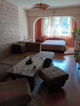 1 dormitorio Iztok, Pernik 1