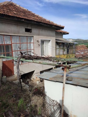 Продажба на имоти в с. Горна Кремена, област Враца - изображение 1 