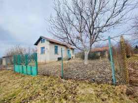 Продажба на имоти в гр. Годеч, област София — страница 5 - изображение 1 
