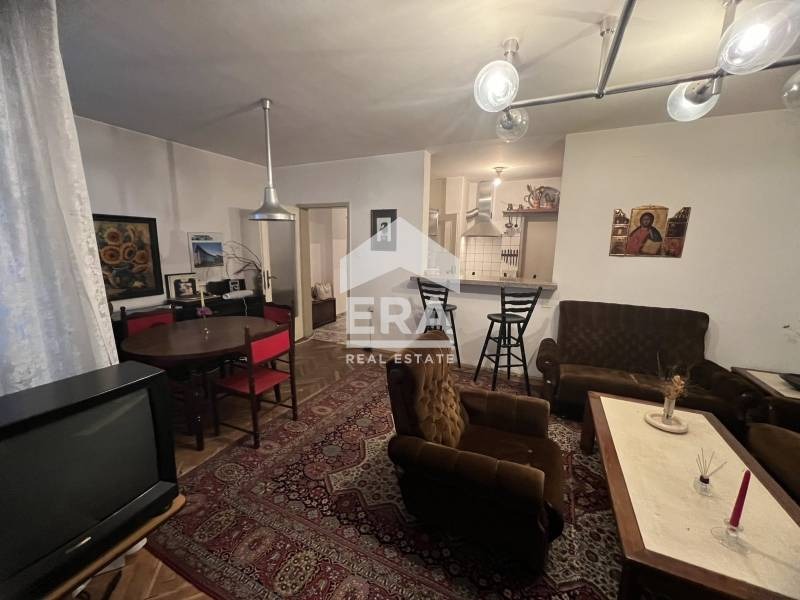 Продава 4-СТАЕН, гр. София, Иван Вазов, снимка 2 - Апартаменти - 53605145