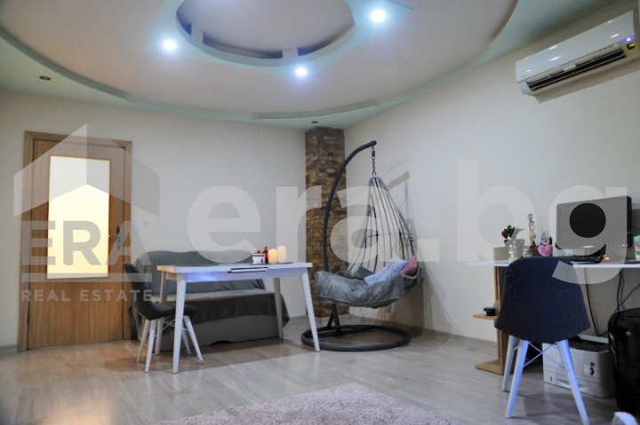 For Sale  3 bedroom Varna , Zimno kino Trakiya , 92 sq.m | 46261294