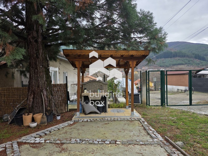 Продава КЪЩА, с. Искрец, област София област, снимка 15 - Къщи - 52886753