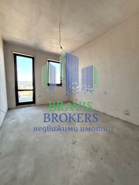 3-стаен град Варна, Колхозен пазар