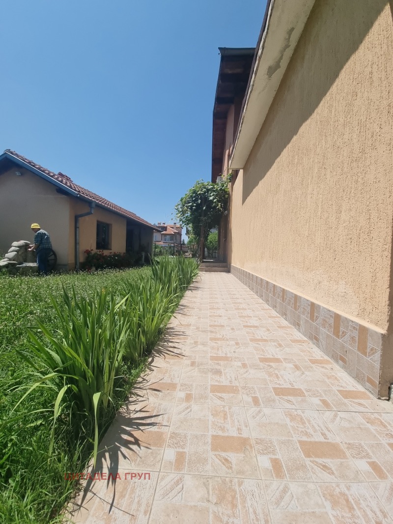 Na sprzedaż  Dom Sofia , Kriwina , 164 mkw | 85628036 - obraz [2]