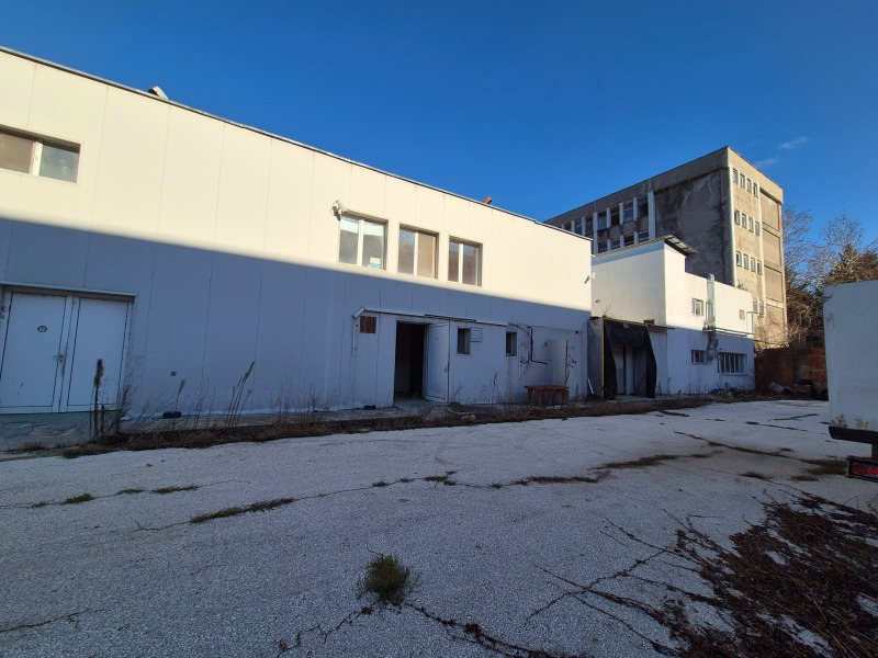 En venta  Edificio industrial Veliko Tarnovo , Promishlena zona - Yug , 1355 metros cuadrados | 95777878 - imagen [6]