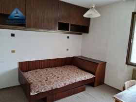 2 Schlafzimmer Storgozija, Plewen 9