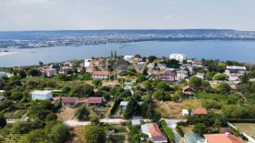 Komplo m-t Zelenika, Varna