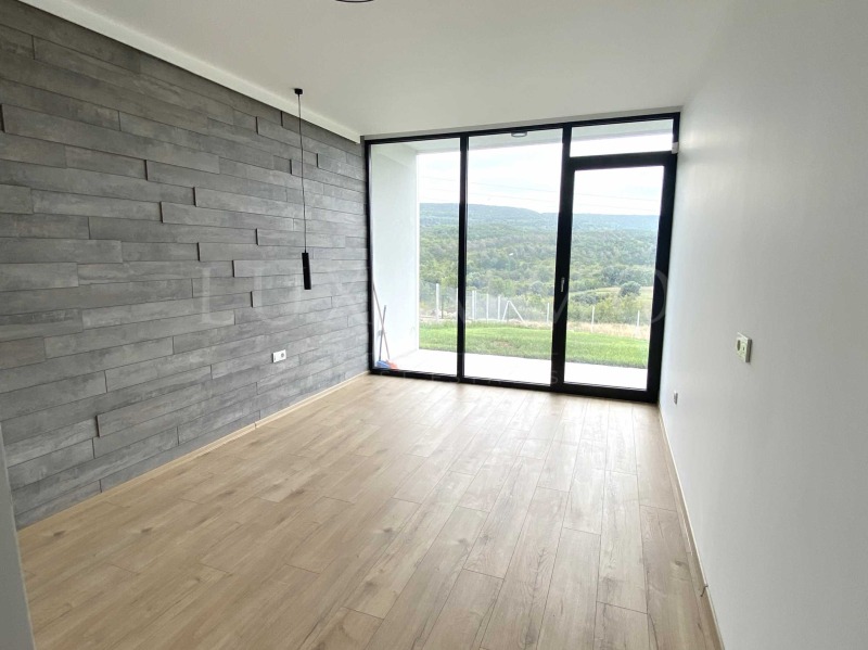 Продава КЪЩА, с. Оброчище, област Добрич