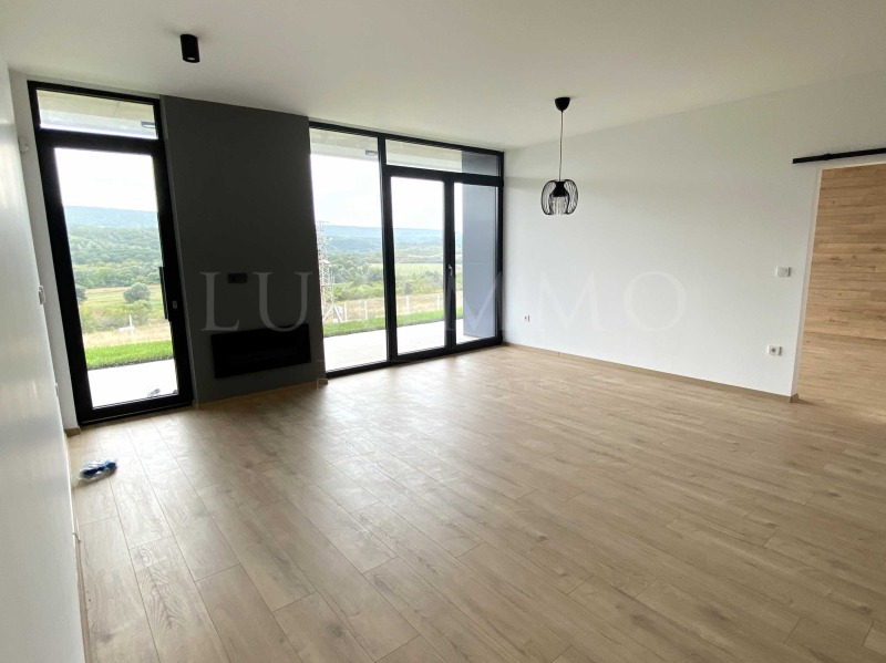 Продава КЪЩА, с. Оброчище, област Добрич, снимка 8 - Къщи - 53292121