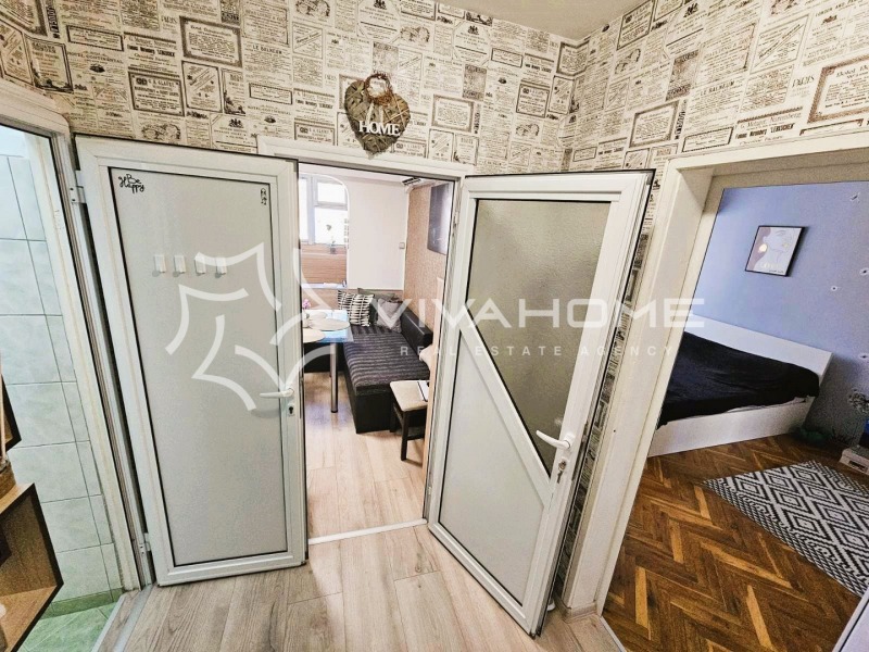Продава  2-стаен град Варна , Възраждане 3 , 44 кв.м | 55410457 - изображение [11]