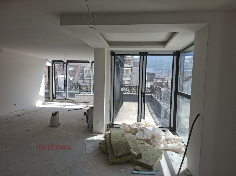 Na sprzedaż  3 sypialnie Sofia , Lozenec , 368 mkw | 34248675 - obraz [5]