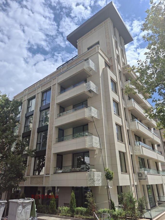 Na sprzedaż  3 sypialnie Sofia , Lozenec , 368 mkw | 34248675 - obraz [2]