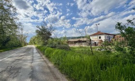 Industribygning Dalbok dol, region Lovech 1