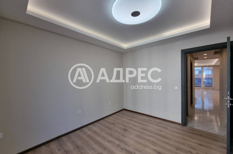 Продава 3-СТАЕН, гр. София, Лагера, снимка 5 - Aпартаменти - 48822717