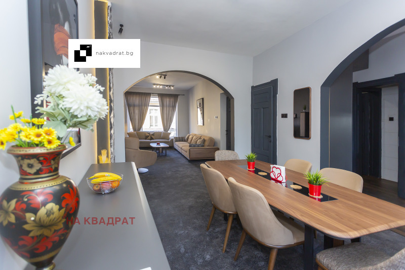 Продава 4-СТАЕН, гр. София, Център