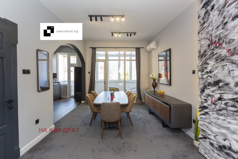 Продава 4-СТАЕН, гр. София, Център, снимка 2 - Апартаменти - 53078184